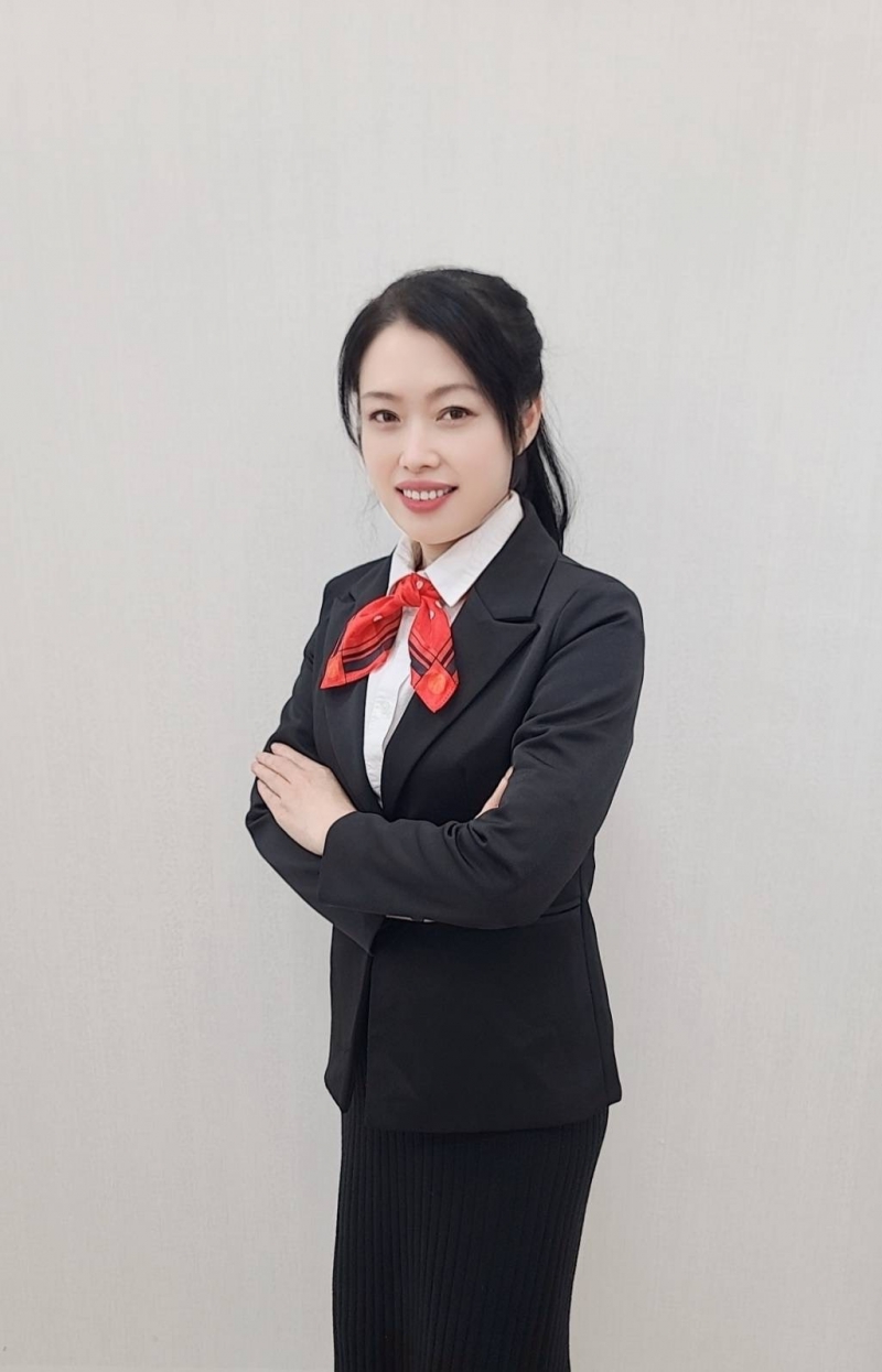 房仲 郭雪優 照片