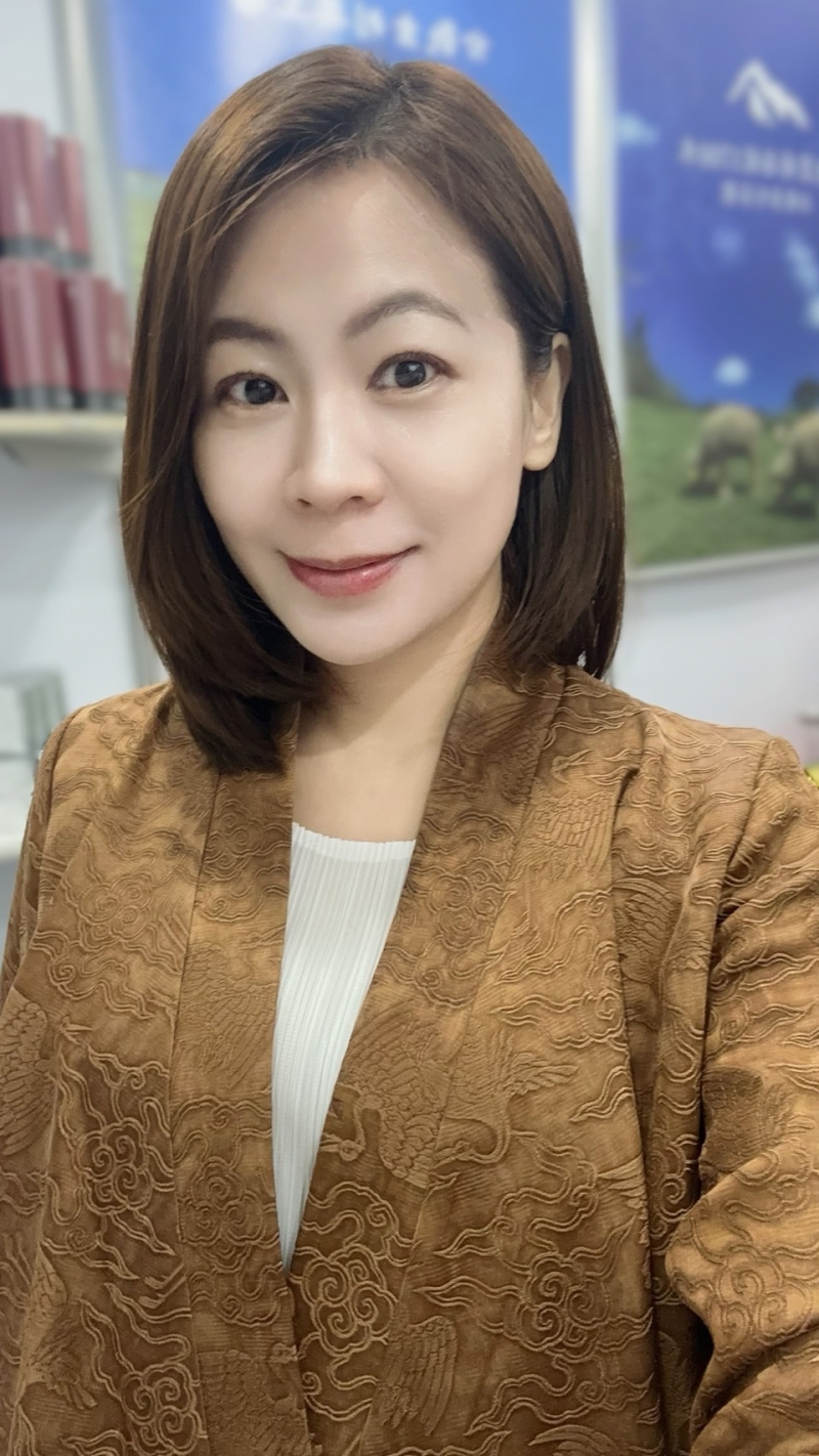 房仲 陳映儒 照片