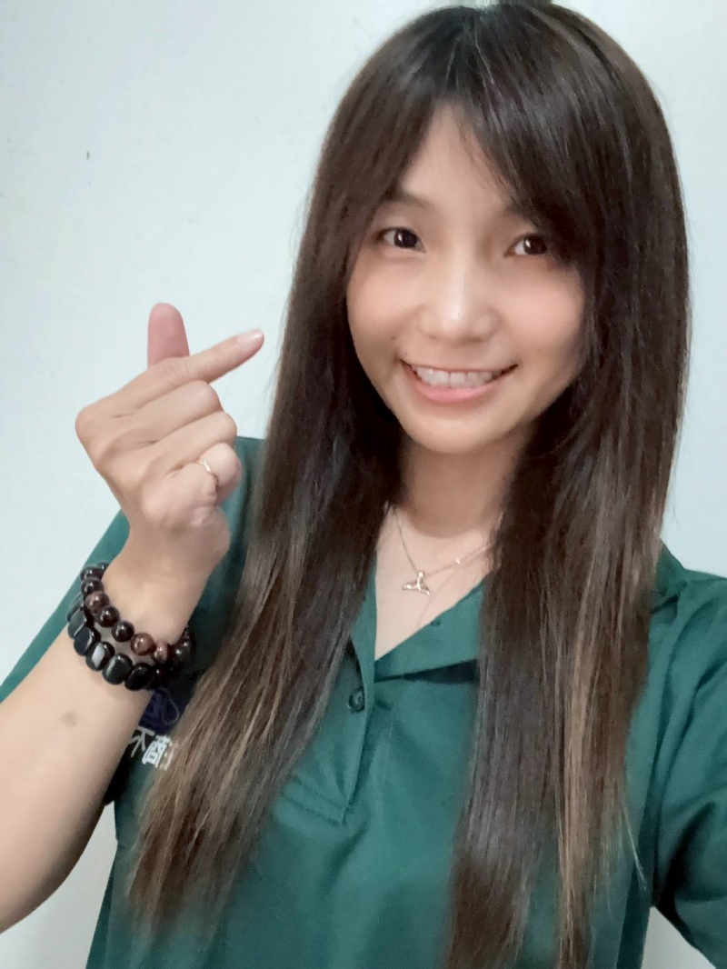 房仲 蔡欣倪 照片