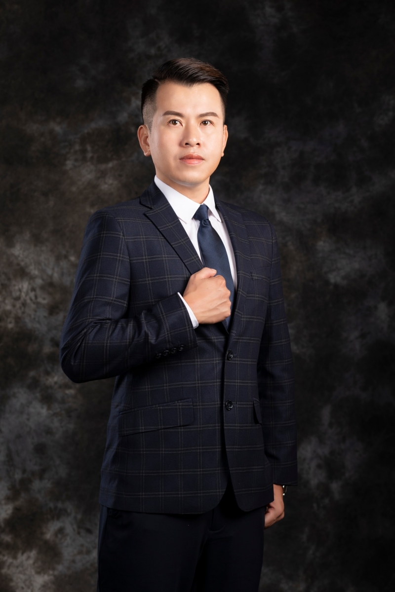 房仲 林琮富 照片