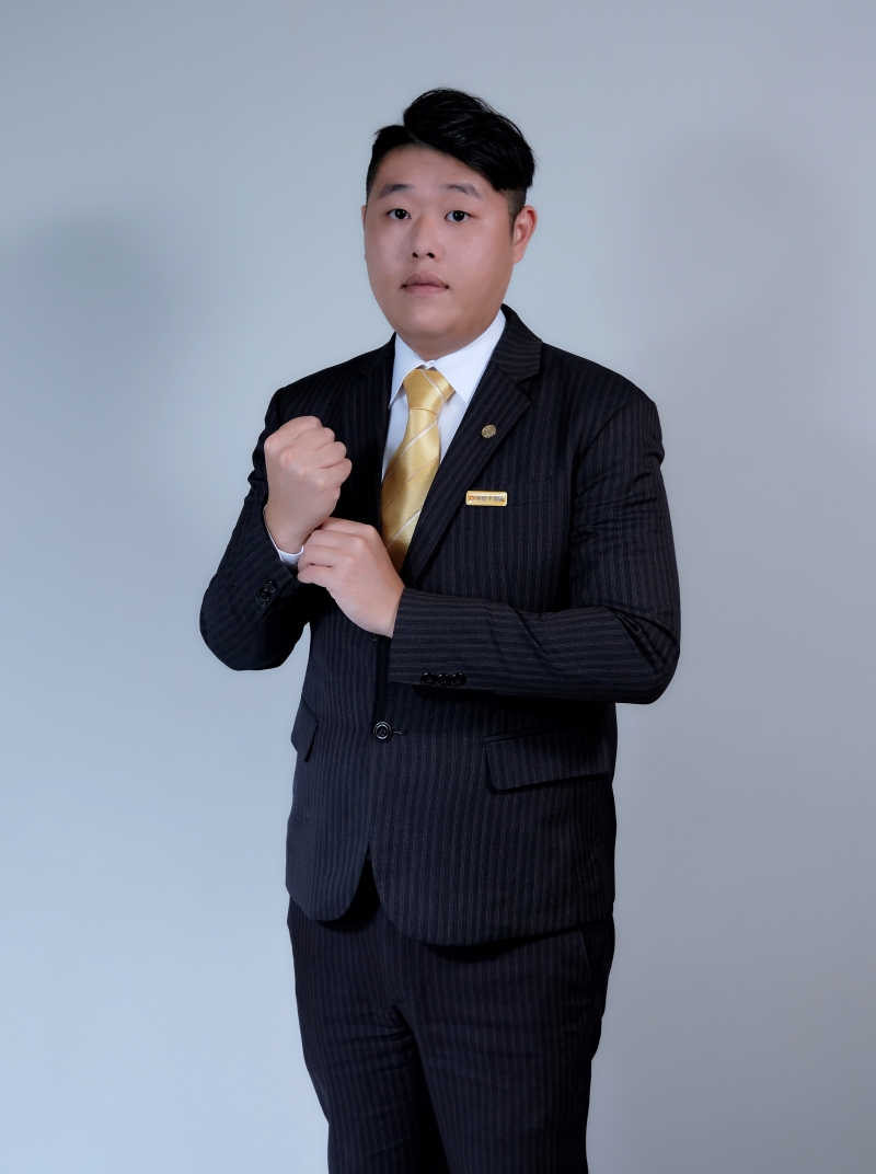 房仲 曾豐毅 照片