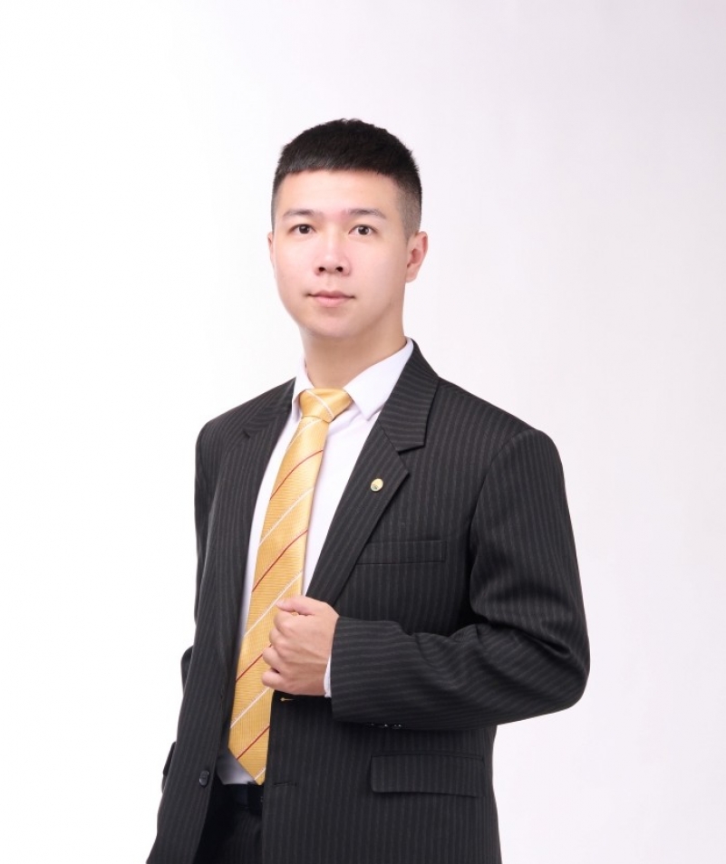 房仲 陳柏儒 照片