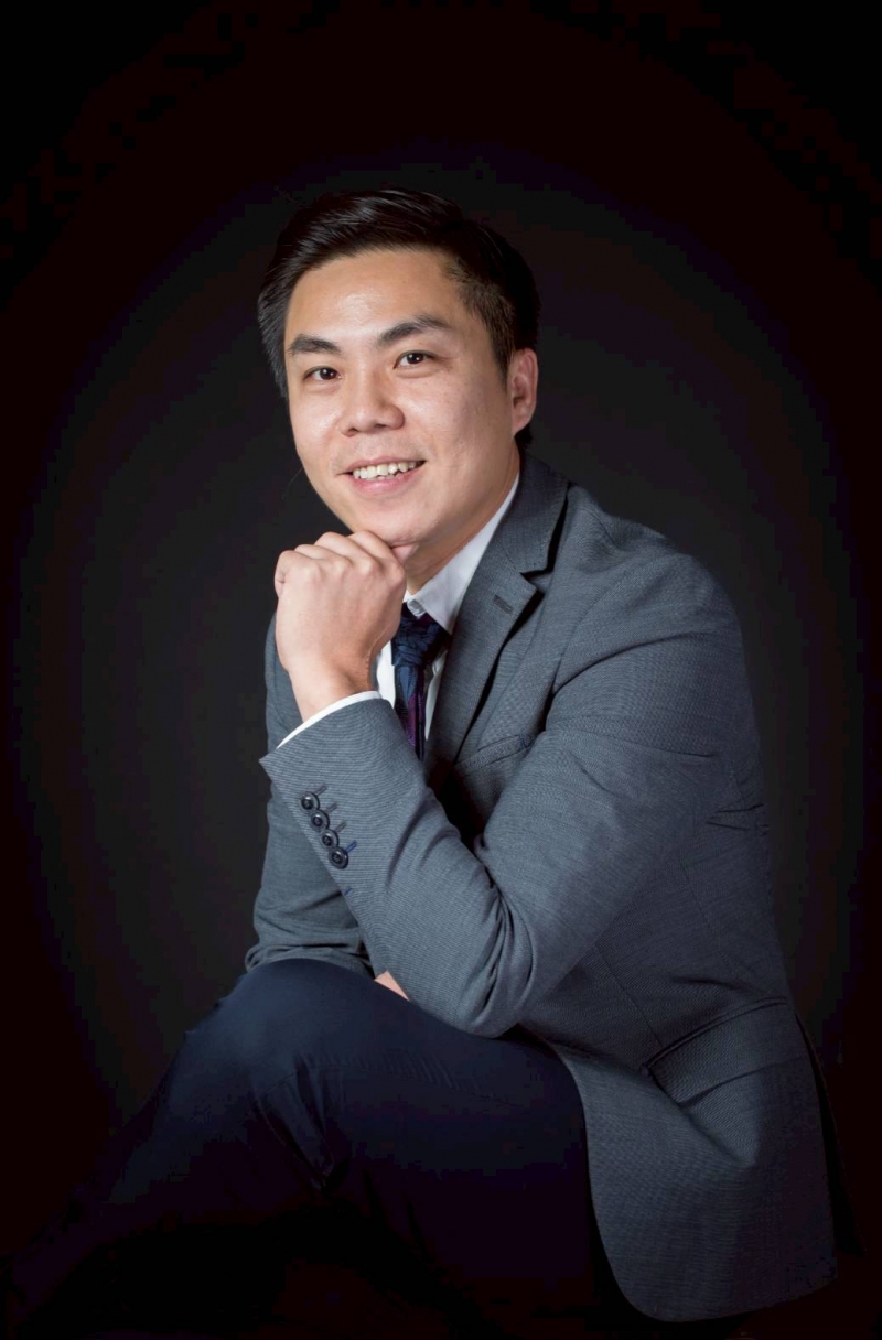 房仲 黃紹帆 照片