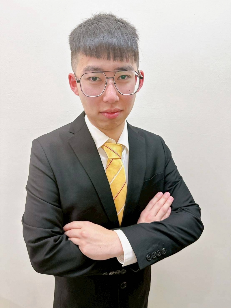 房仲 黃浚晏 小黃 照片