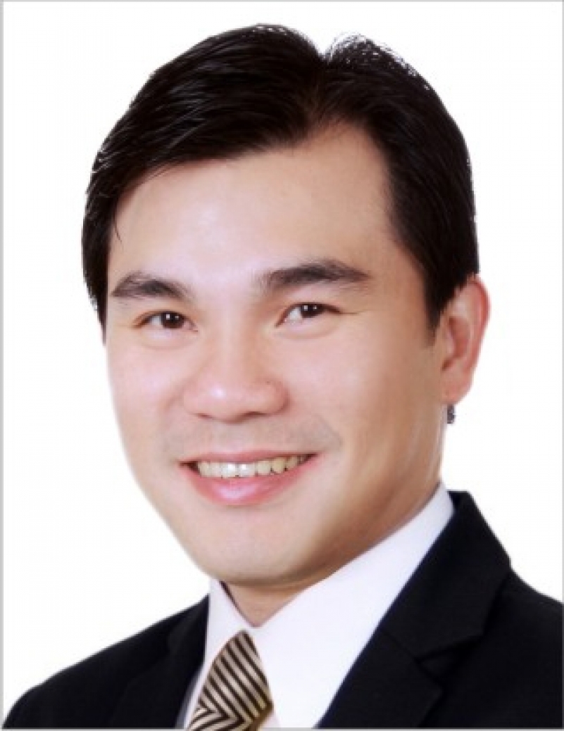 房仲 黃雋 照片