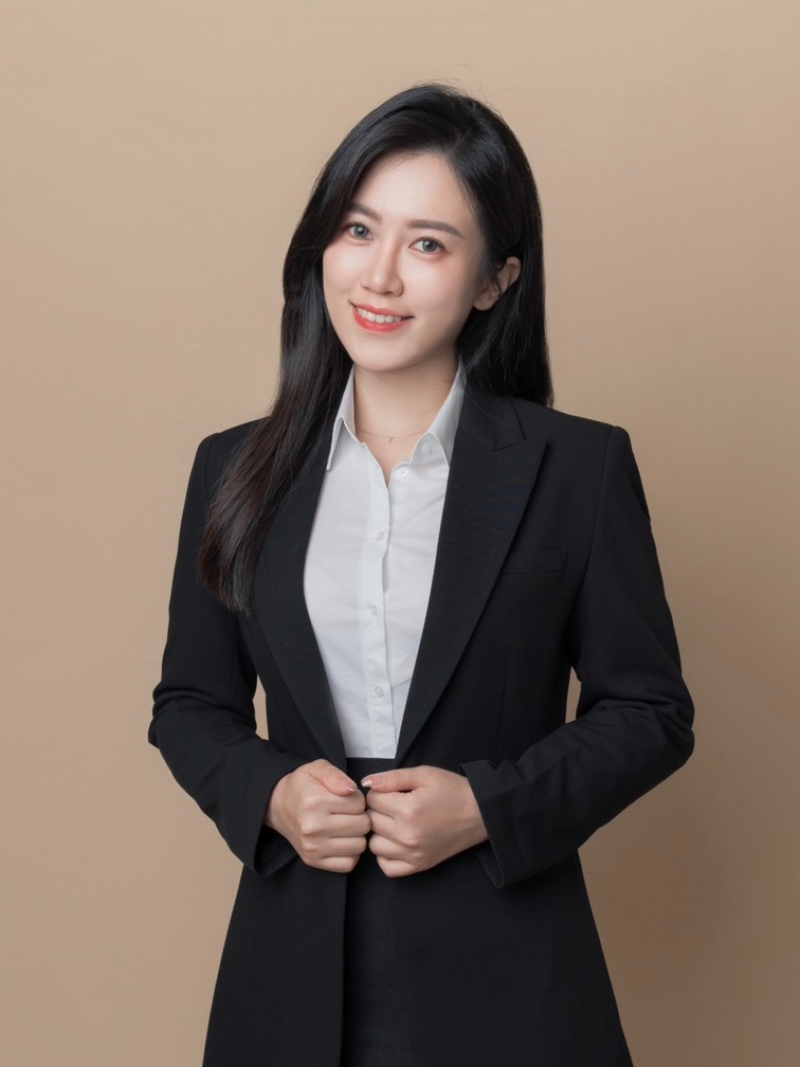房仲 王婕 照片