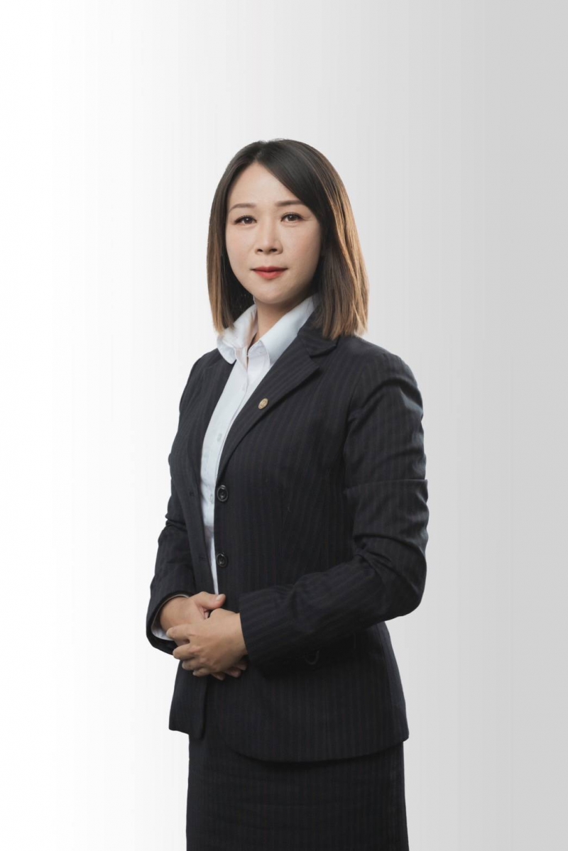 房仲 甘嘉琳 照片