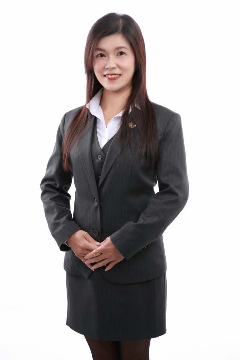 房仲 芳芳 照片