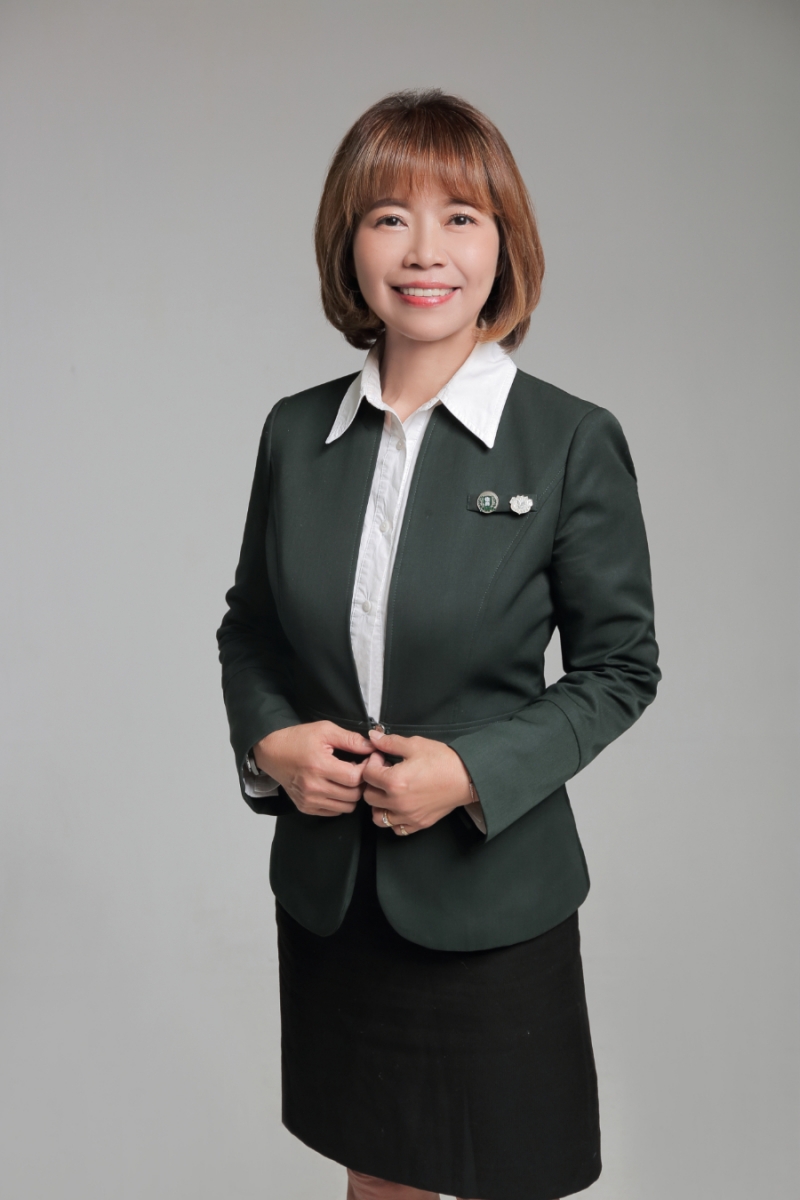 房仲 林春蓉 照片