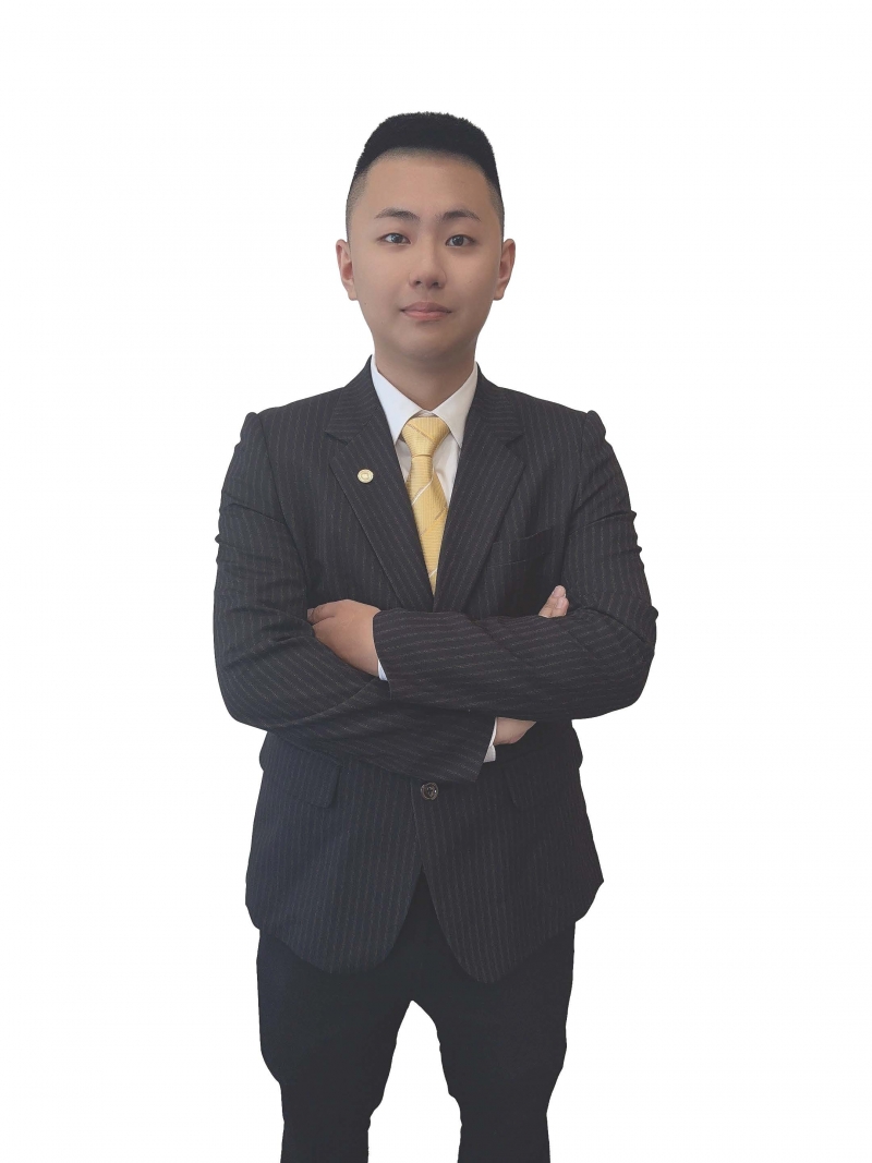 房仲 張純榮 照片