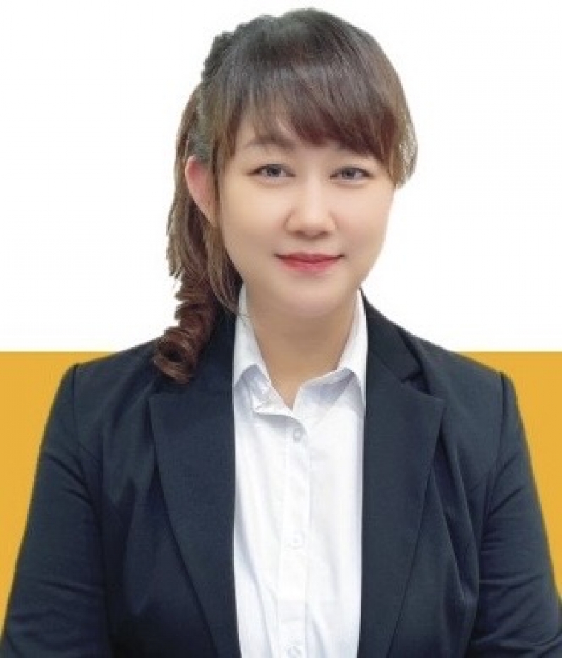 房仲 林冠儀 照片