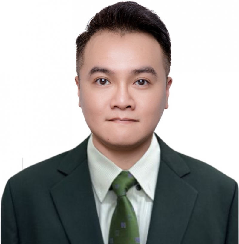 房仲 周政諺 照片