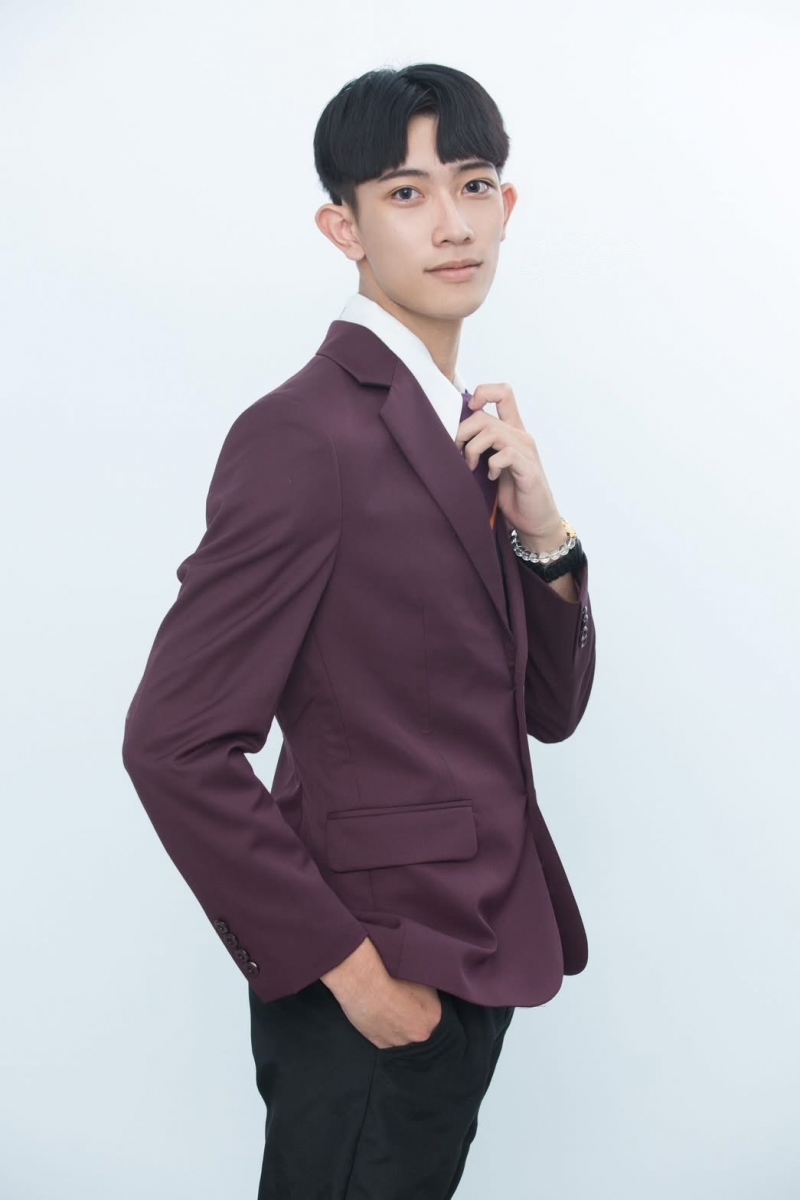 房仲 吳奕霆 瑞瑞 照片