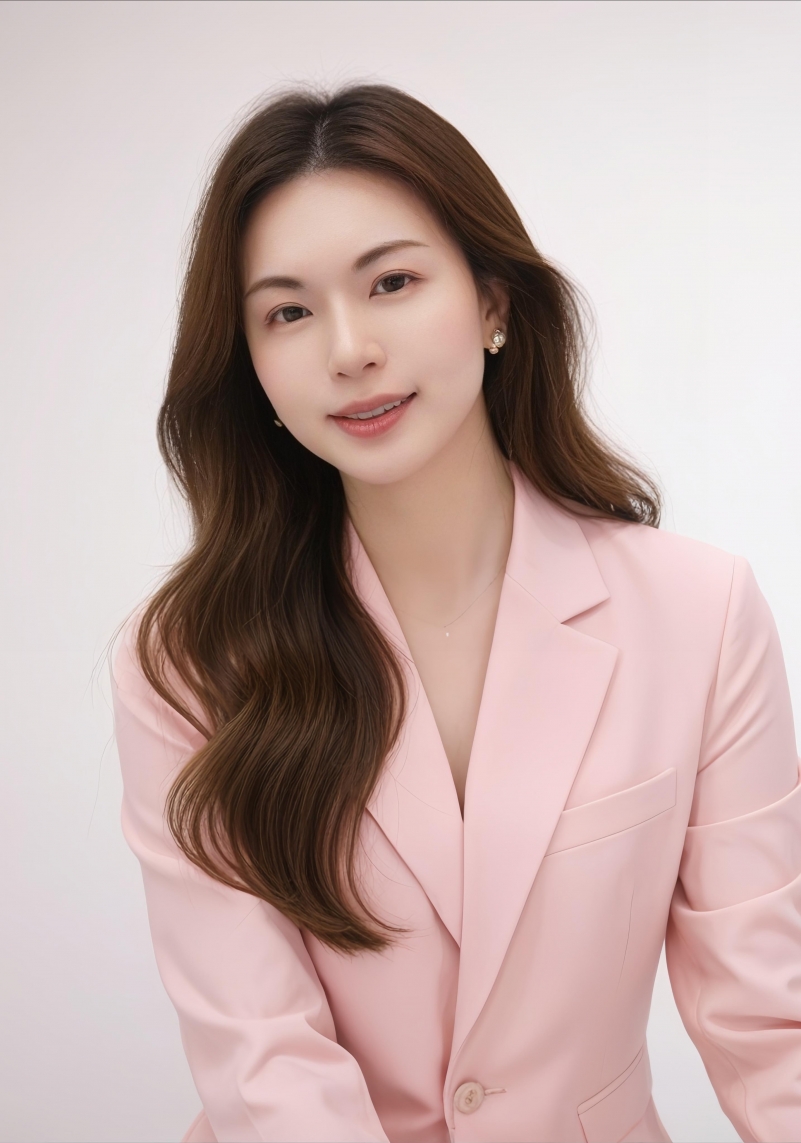 房仲 李姵穎 照片