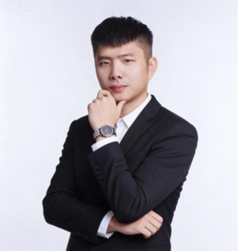 房仲 莊淯翔 照片