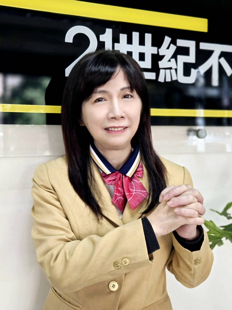 房仲 王嘉苓 照片