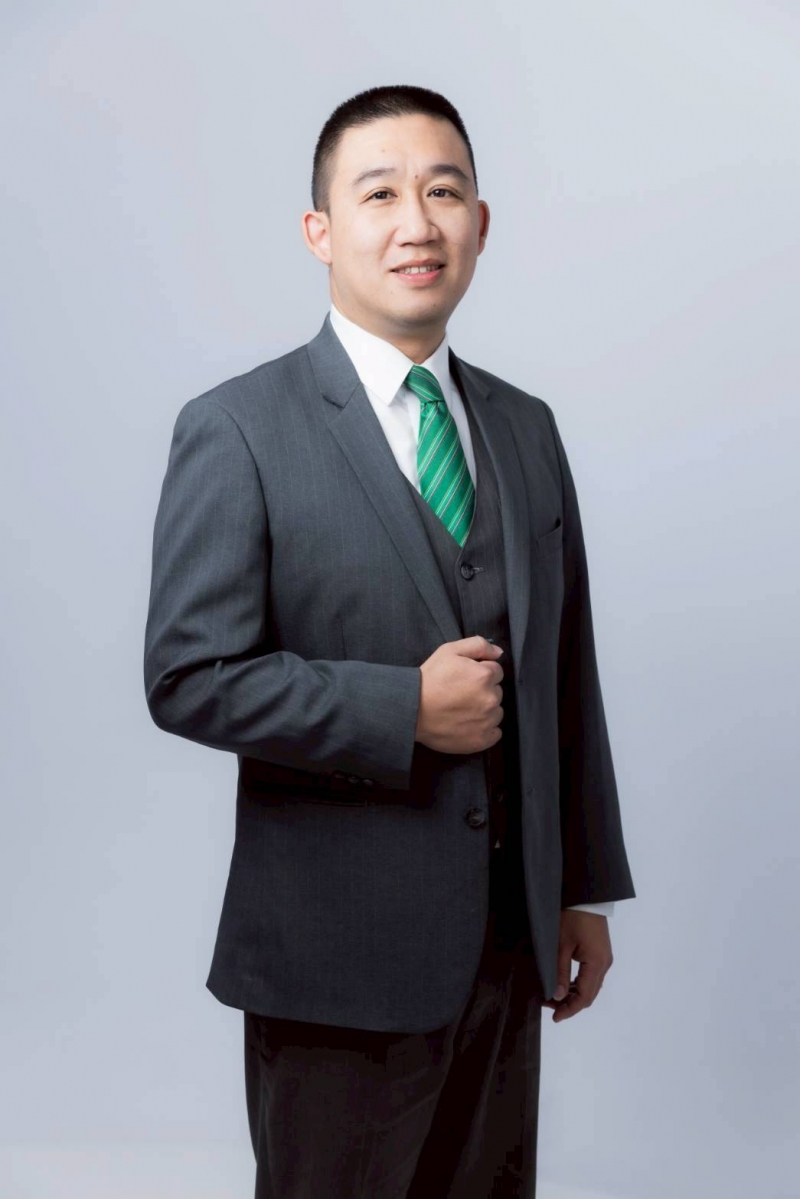 房仲 小邱 照片