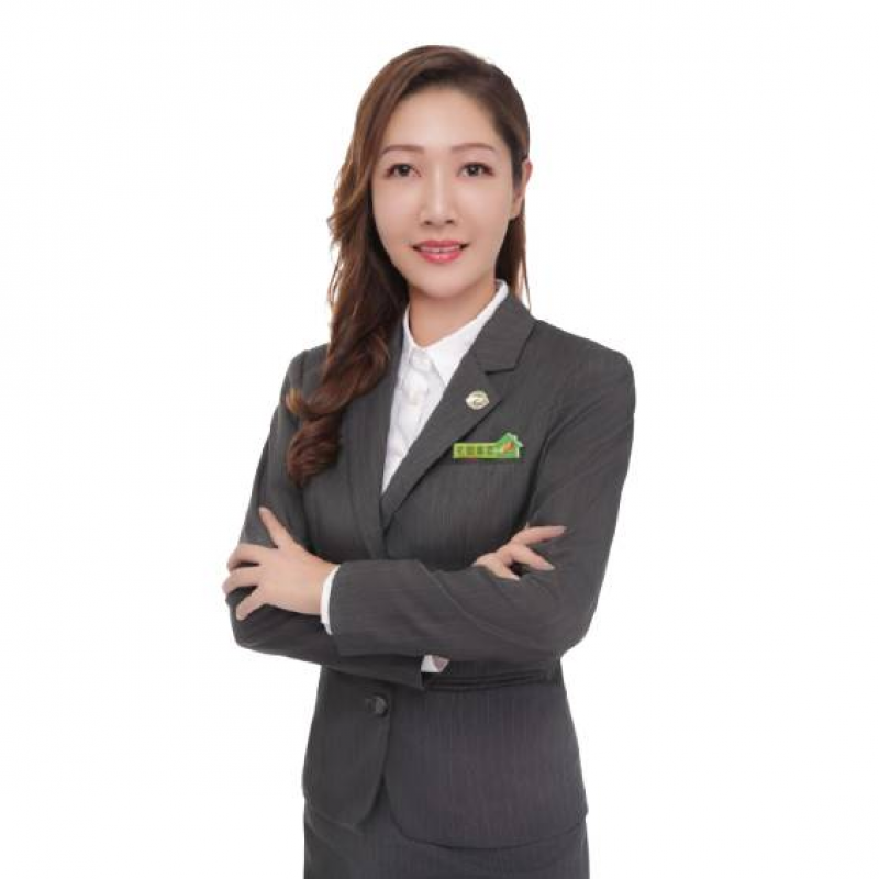 房仲 姚婉君 照片