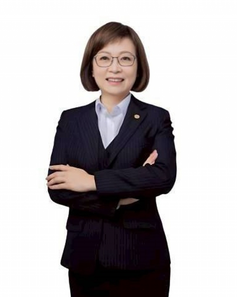 房仲 盧麗玲 照片