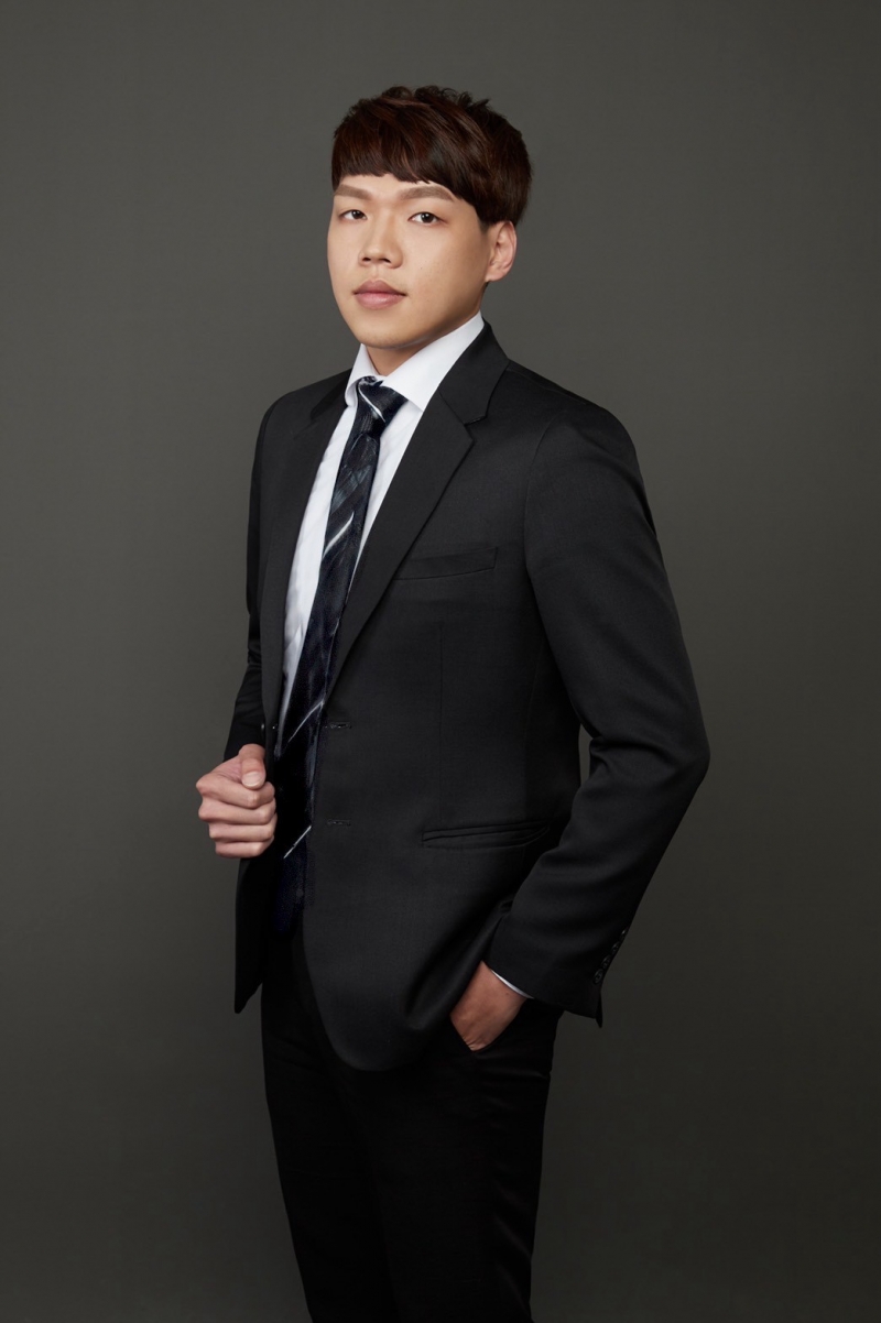 房仲 謝承叡 照片