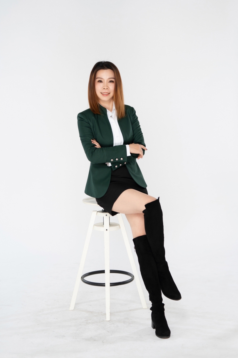 房仲 蕭薇璘 照片