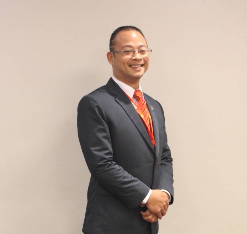 房仲 胡昭生 照片