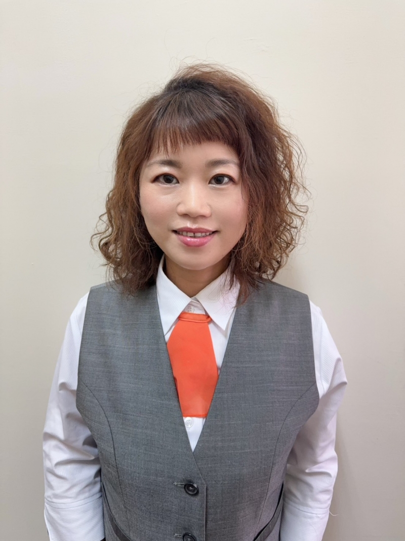 房仲 李芝伶 照片