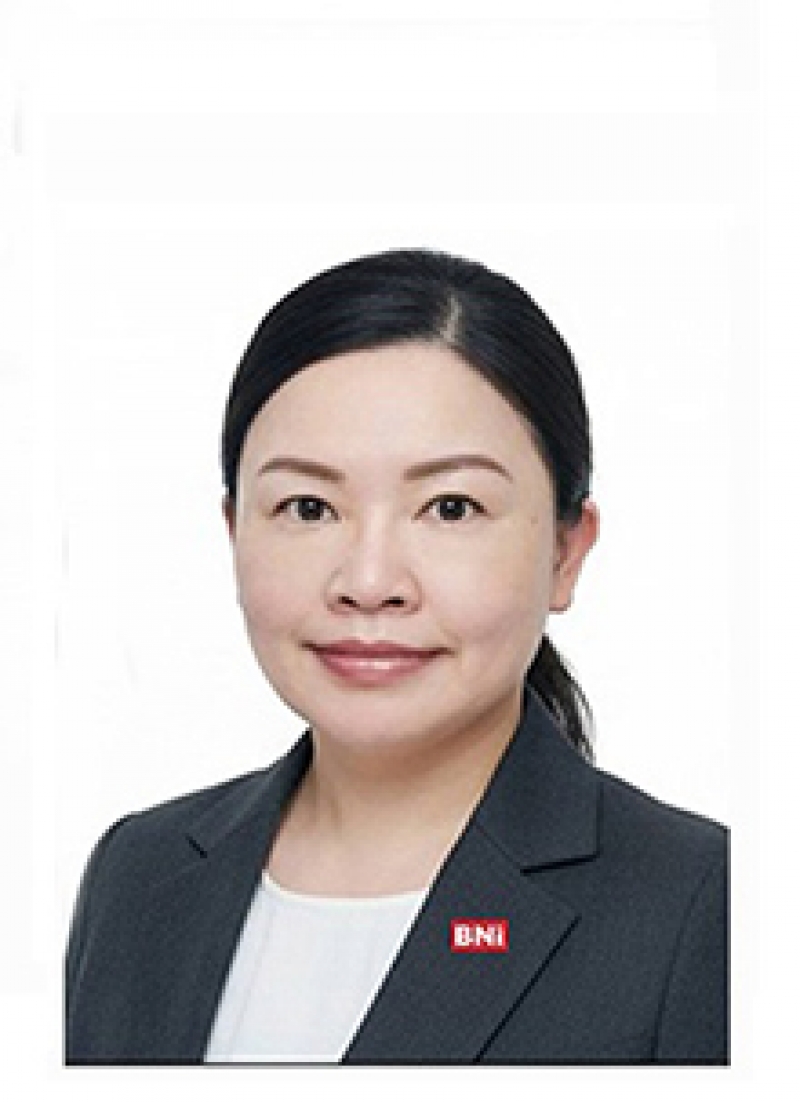 房仲 陳芳米 照片