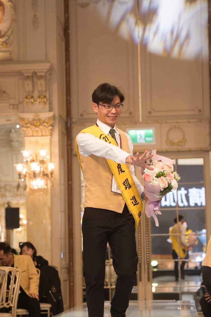 房仲 何宜憲 照片