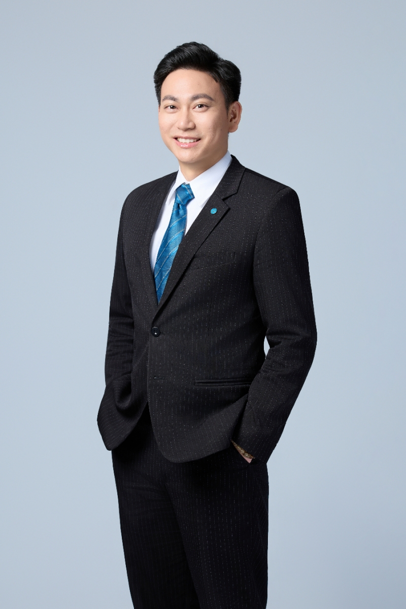 房仲 阿提老師 照片