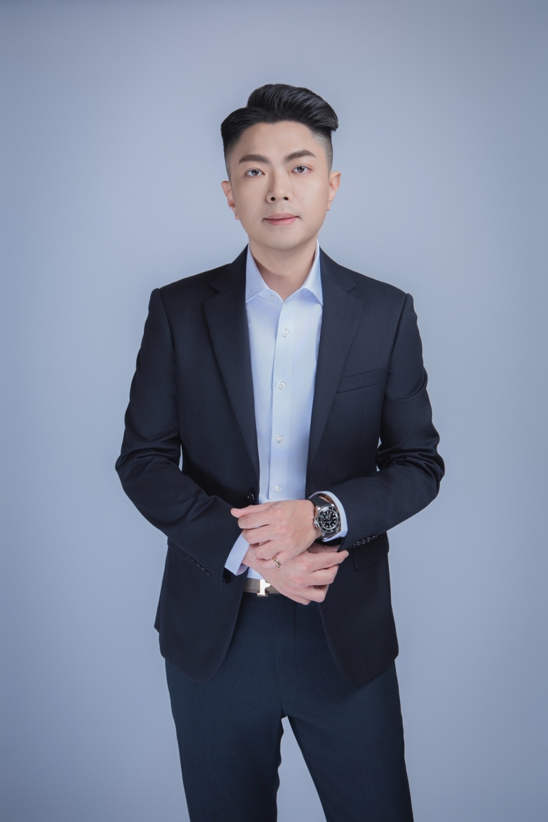 房仲 張庭嘉 照片