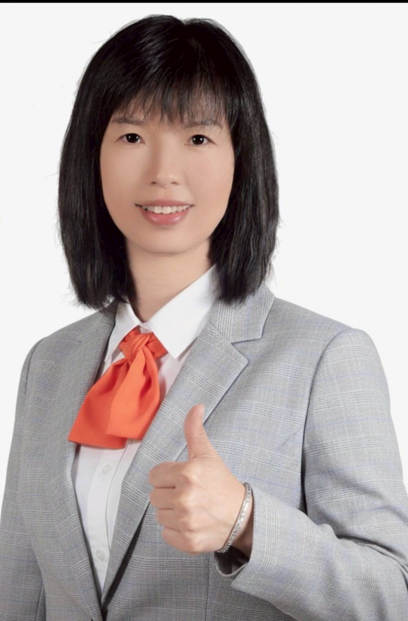 房仲 黃湘涵 照片