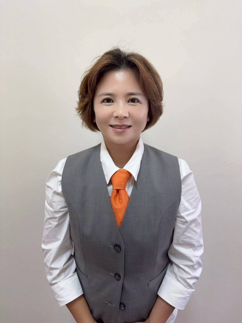 房仲 陳玟如 照片