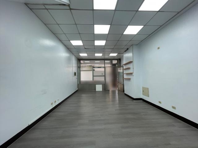 室內41坪|1+2樓臨路十米路燙金樓店|含車位 照片 1