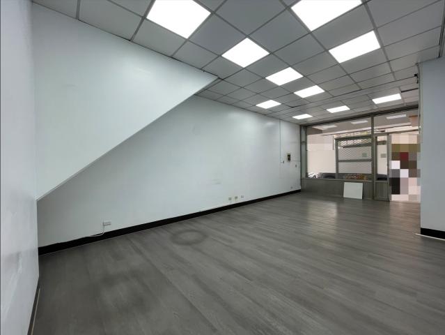 室內41坪|1+2樓臨路十米路燙金樓店|含車位 照片 2