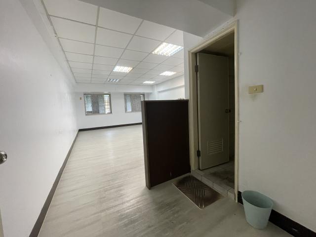 室內41坪|1+2樓臨路十米路燙金樓店|含車位 照片 7