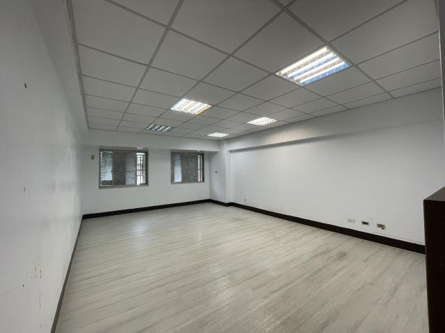 室內41坪|1+2樓臨路十米路燙金樓店|含車位 照片 8