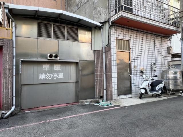 室內41坪|1+2樓臨路十米路燙金樓店|含車位 照片 11