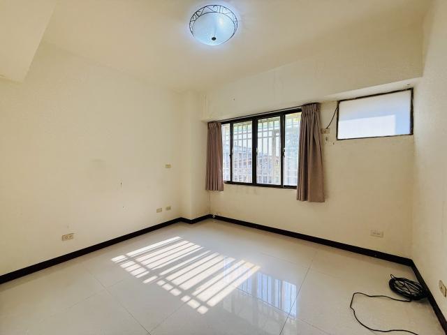 室內27坪|三房機下車位|前後陽台|低公設低單價 照片 13