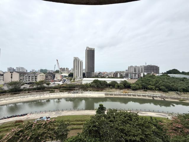 【高雄好宅推薦】河畔*景觀首排 三面採光 四房平車 三陽台 照片 5