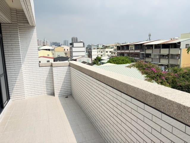 大里透天中古屋 康橋吉隆電梯雙車新墅 照片 21