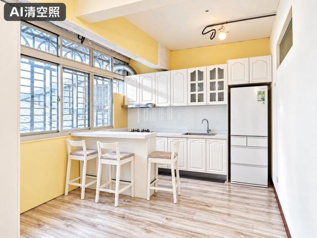 大里透天中古屋 成功國中合法三照廠住 照片 6