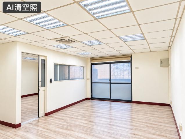 大里透天中古屋 成功國中合法三照廠住 照片 11