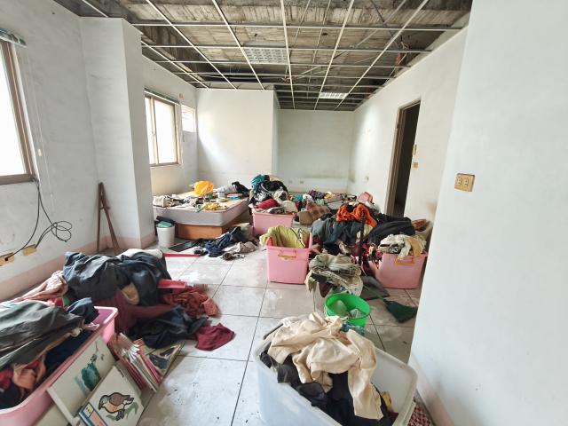 鳳山找房王軍旗 高雄車站三鐵共構 邊間大地坪金透店 照片 14