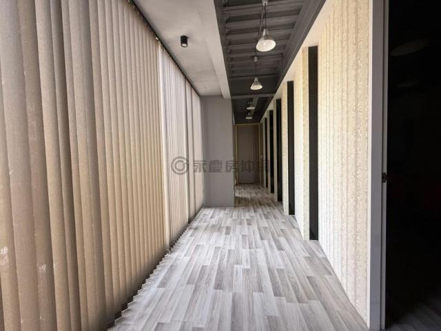 西屯水湳經貿旁12期整棟鋼骨企業總部 照片 6