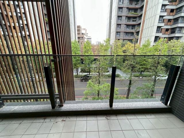 南屯單元二優質地段樹禾院臨路社區型電梯別墅 照片 8
