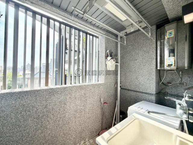 西審計新村慶仁之間草悟道三改二雙車位 照片 20