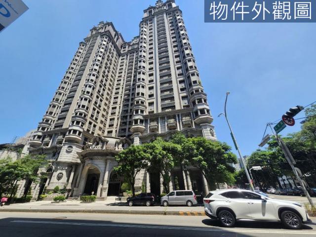 西屯惠來河岸旁眺望七期景觀赫里翁精裝視野大四房雙平車 照片 3