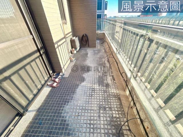 八期核心地段文南仰真精美裝潢大四房雙平車 照片 15