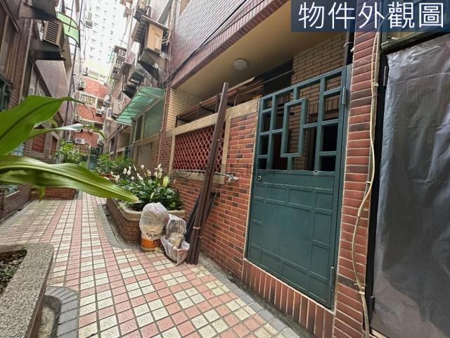 南屯豐業寶第豐樂公園第一排捷運秀泰大路寬住店合一透天店王 照片 8